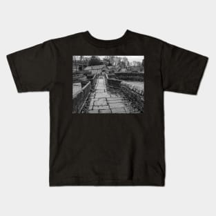 Stone bridge over the River Wye, Bakewell Kids T-Shirt